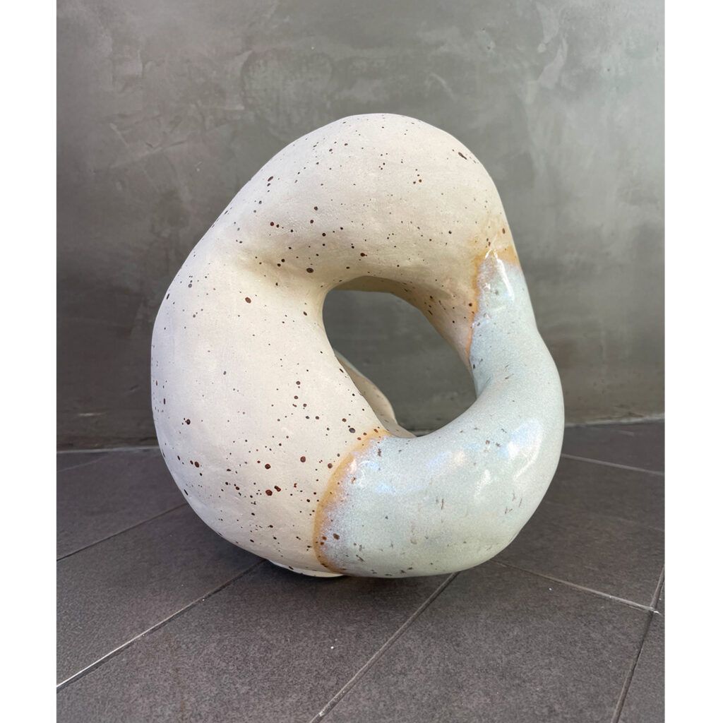 Line Holtegaard, galleri kbh kunst, keramik, abstrakt, interiør, unika, design, keramikskulptur, former, bolig, indretning, hjem, boligliv, bo bedre,